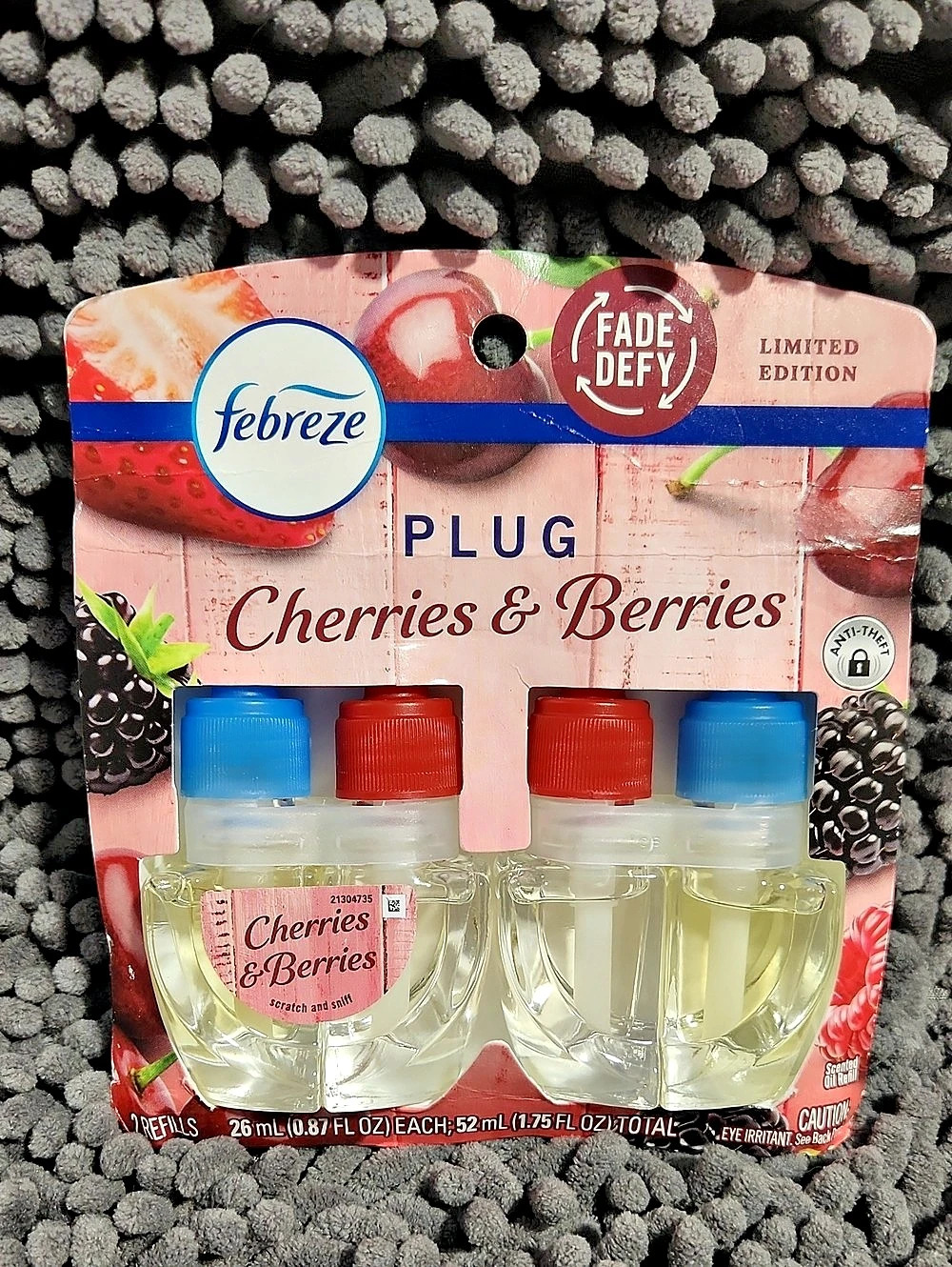 Febreze Plug Scented Oil Refill Cherries & Berries Refills Pink & Blue